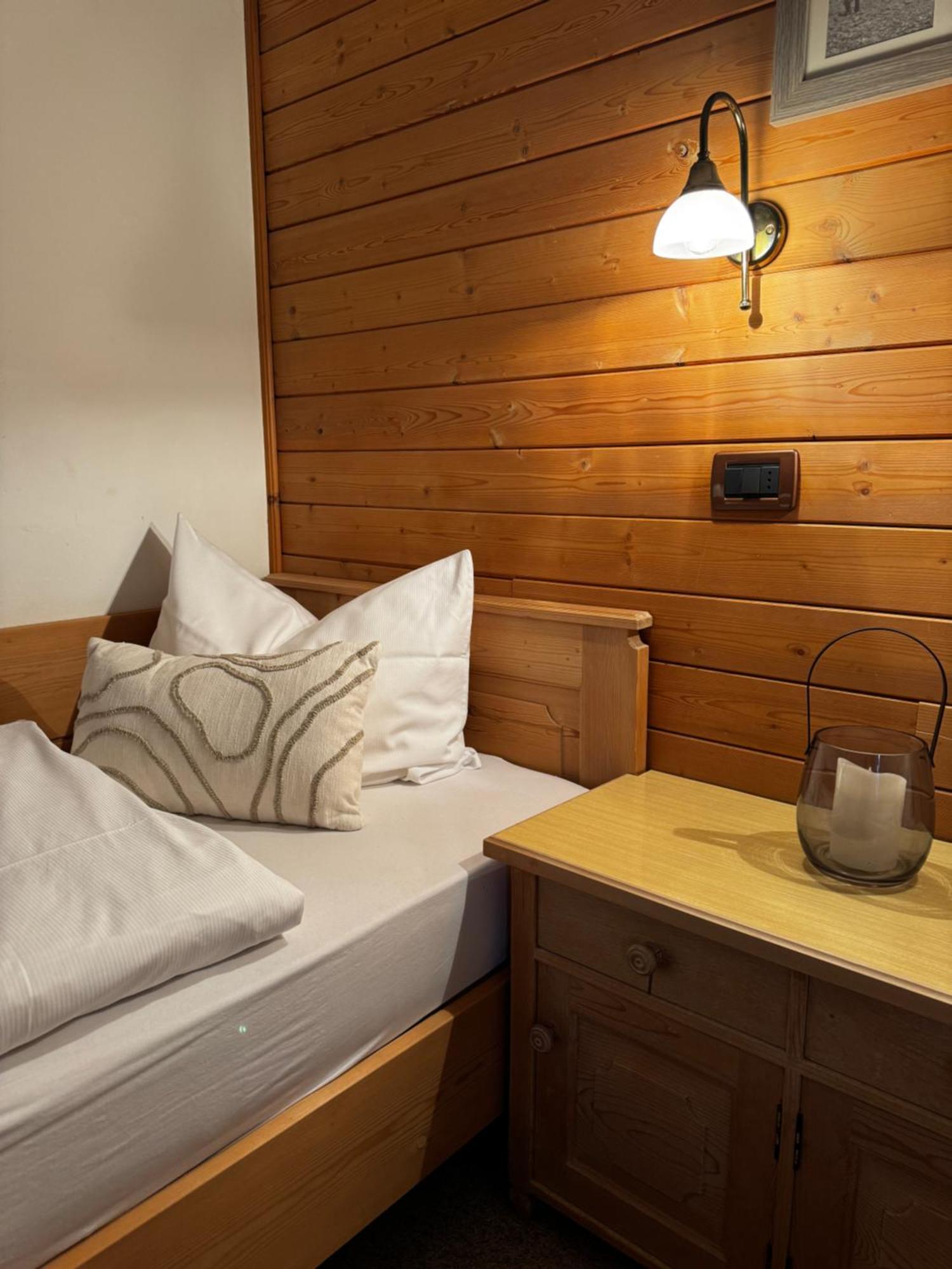 Garni Cir Hotel Santa Cristina Val Gardena ภายนอก รูปภาพ